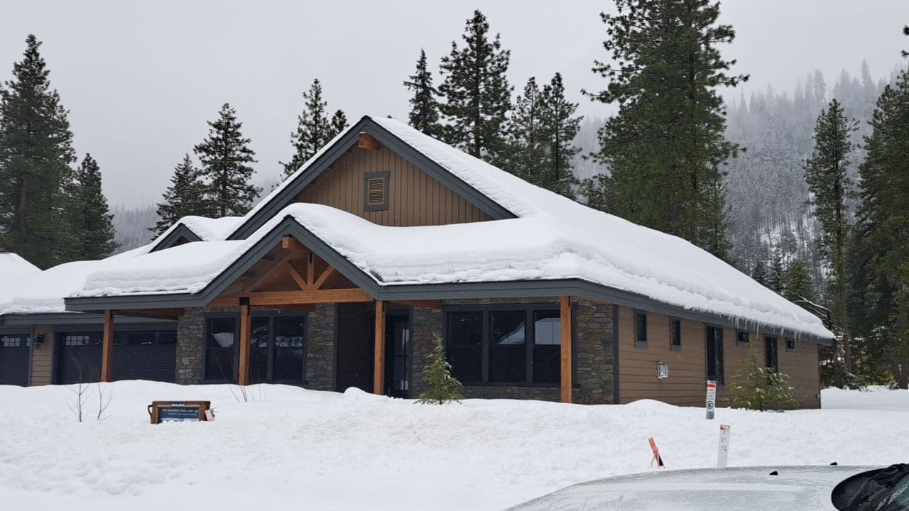 Roofing Built for Selah's Climate and Character
